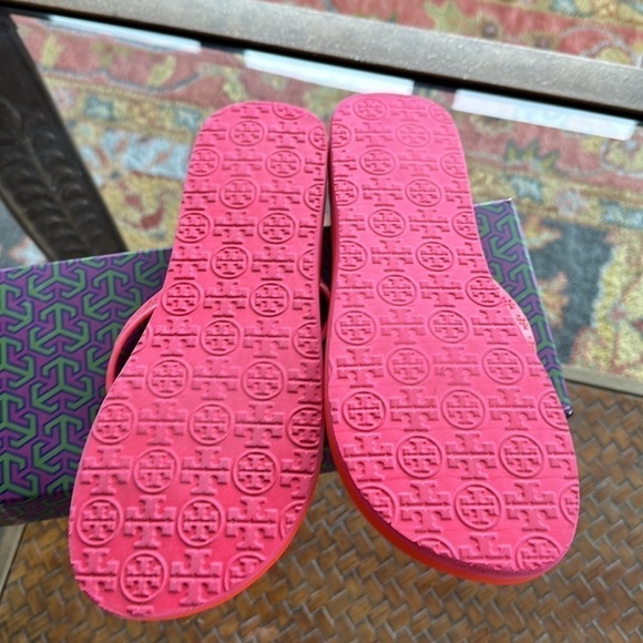 Tory Burch Miranda flip flop in orange and pink. Gently used a few times. Size 9 - Picture 3 of 7